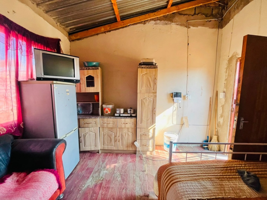 2 Bedroom Property for Sale in Bloemside 4 Free State